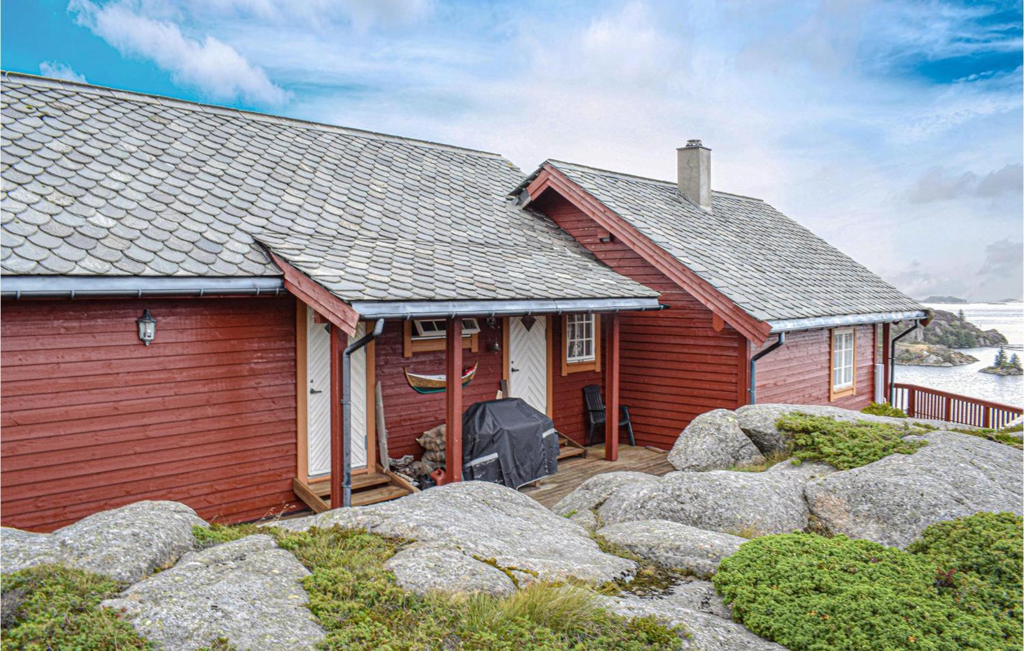 Gorgeous Home In Bekkjarvik With Wifi Bagian luar foto